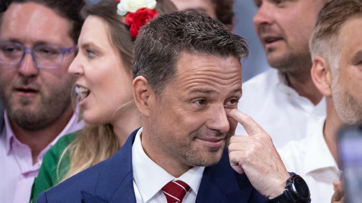 Wiecz�r wyborczy Rafa?a Trzaskowskiego - druga tura wybor�w prezydenckich 202501.06.2025 Warszawa Wieczor wyborczy Rafala Trzaskowskiego - druga tura wyborow prezydenckich fot. Jacek Dominski/REPORTERN/z: Rafal Trzaskowski, Malgorzata Trzaskowska, Cezary TomczykJacek Dominski/REPORTER