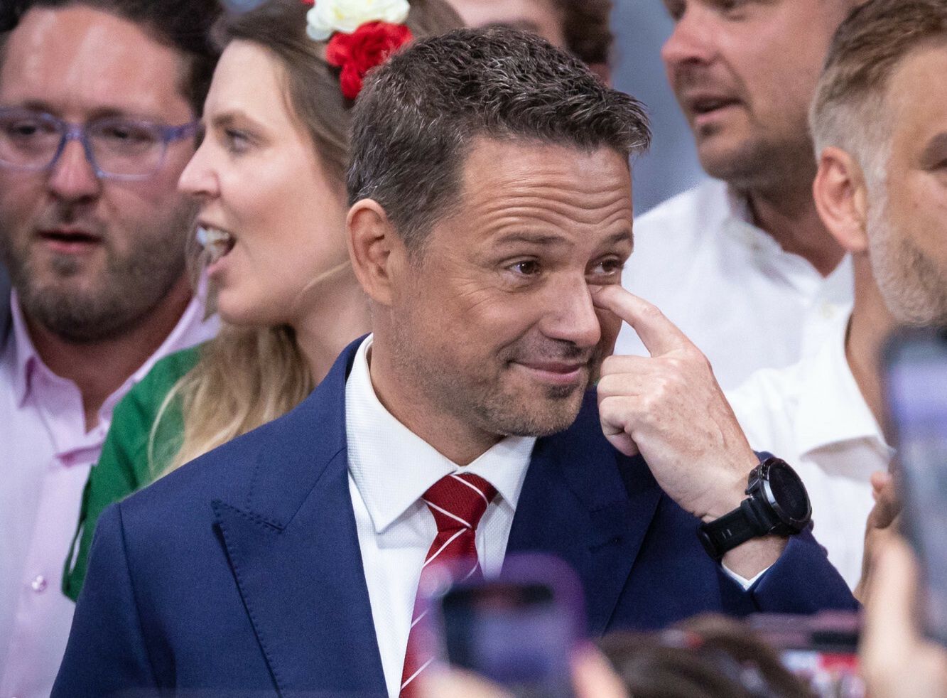 Wiecz�r wyborczy Rafa?a Trzaskowskiego - druga tura wybor�w prezydenckich 202501.06.2025 Warszawa Wieczor wyborczy Rafala Trzaskowskiego - druga tura wyborow prezydenckich fot. Jacek Dominski/REPORTER
N/z: Rafal Trzaskowski, Malgorzata Trzaskowska, Cezary TomczykJacek Dominski/REPORTER