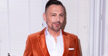 Krzysztof Ibisz pokazał zdjęcie z mamą. Zdradza, gdzie kiedyś mieszkała