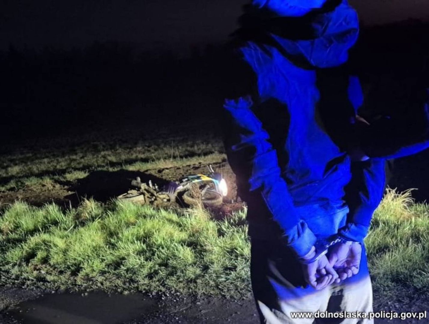 Mężczyzna pod wpływem narkotyków uciekał przed policją
