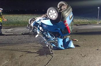 Brzeg: Masakra na drodze, fiat rozerwany na pół. Kierowca kompletnie pijany
