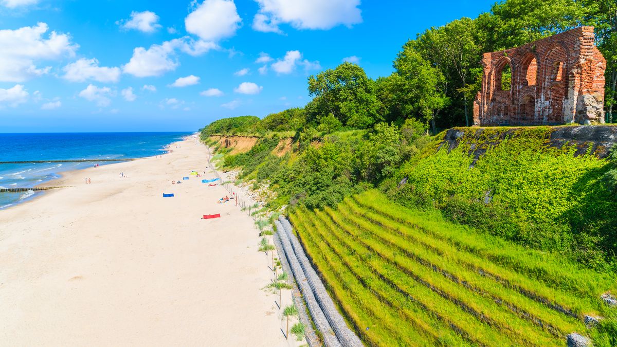 Trzęsacz kusi wyjątkową plażą
