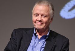 Jon Voight zadowolony spaceruje bez maseczki. Jak teraz wygląda 82-letni ojciec Angeliny Jolie?