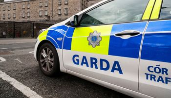 Uchodźca zgwałcił śpiącą kobietę. Zero skruchy. Horror w Irlandii