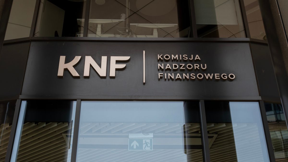 Marek Stokowski
KNF, Polish Financial Supervision Authority, Komisja Nadzoru Finansowego, government building, financial institution, regulatory authority, Warsaw, Poland, office building, logo, facade, finance, supervision, economy, modern architecture, urban, government agency, signage, headquarters, European regulation, finance oversight, Polish government, banking supervision, financial market, exterior, daylight, knf, polish financial supervision authority, komisja nadzoru finansowego, government building, financial institution, regulatory authority, warsaw, poland, office building, logo, facade, finance, supervision, economy, modern architecture, urban, government agency, signage, headquarters, european regulation, finance oversight, polish government, banking supervision, financial market, exterior, daylight