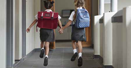 "Ubrania od Serca". Wesprzyj dzieci z domu dziecka
