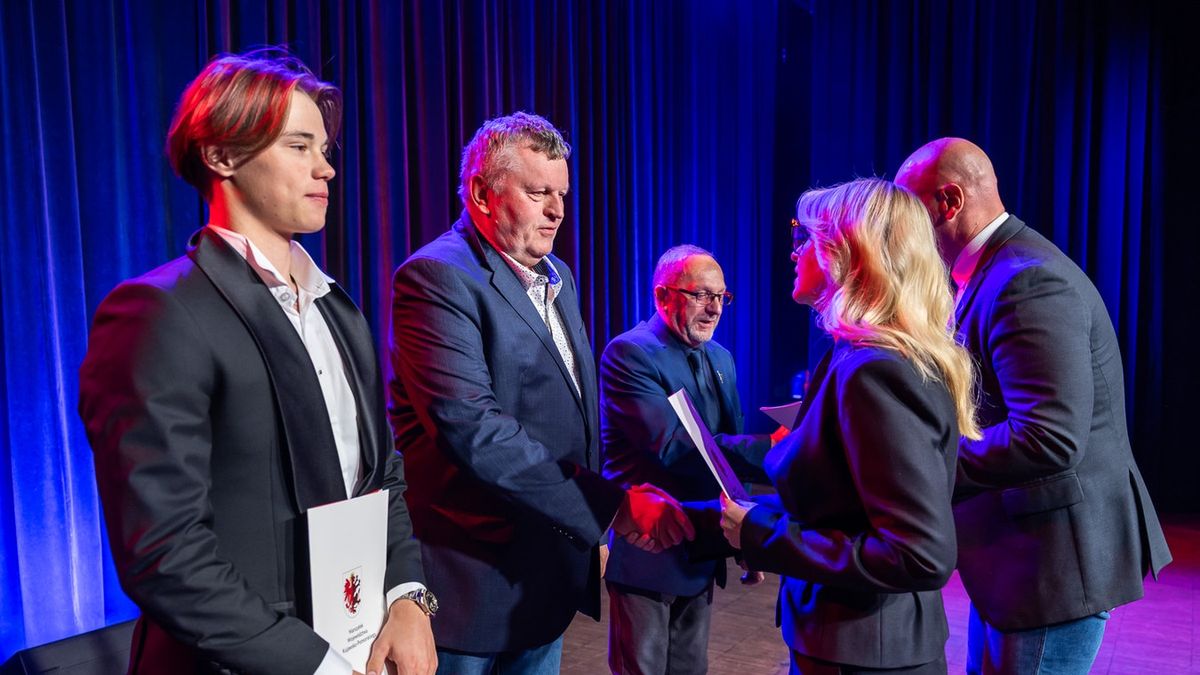Sportowcy z Włocławka i regionu z nagrodami marszałka
