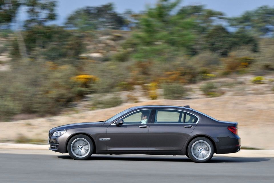 BMW serii 7 na rok 2013 - megagaleria niemieckiego okrętu flagowego 191