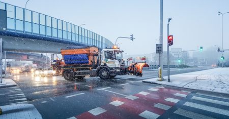 Yanosik zyskał nową funkcję. Ostrzeże o pługopiaskarkach na drodze