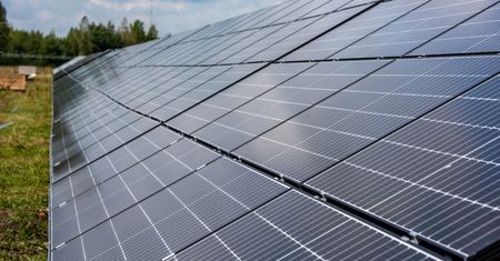Energii z OZE może być za dużo. Przyszłość polskiej energetyki