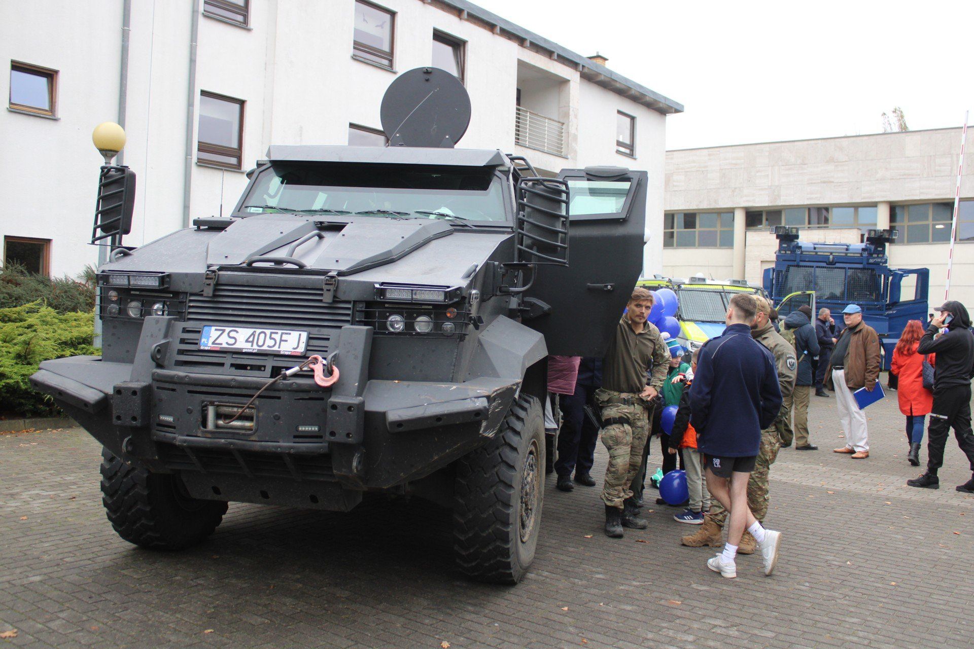 Policjanci w miejsce studentów. Ośrodek Szkolenia Policji w Gnieźnie oficjalnie otwarty