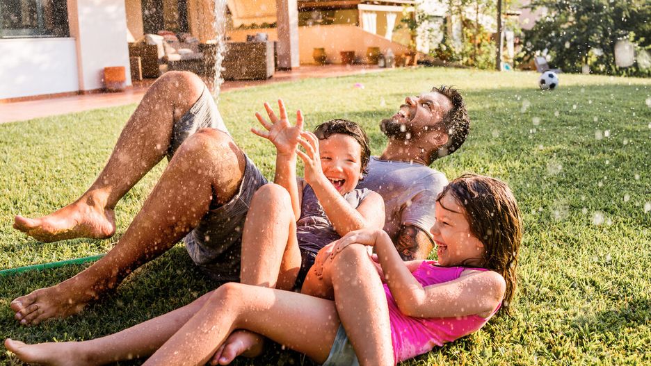 10 pomysłów na zabawy na świeżym powietrzu