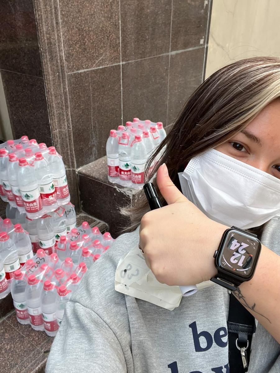 Martyna po tym, jak dostarczono jej wodę