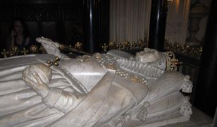 Pogrzeb Elżbiety I Tudor. Zrobiono kukłę z drewna i wosku, by udawała żywą królową