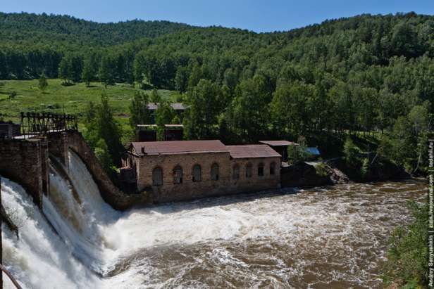 Hydroelektrownia Porogi (Fot. Zizis.Livejournal.com)