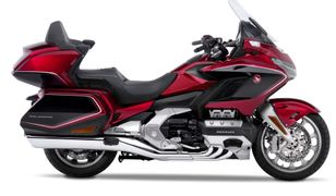 Honda GL1800 Gold Wing – cena, informacje, dane techniczne