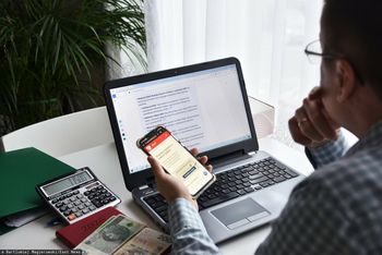 Nowy obowiązek dla kolejnych firm. Ministerstwo mówi, jak radzi sobie system