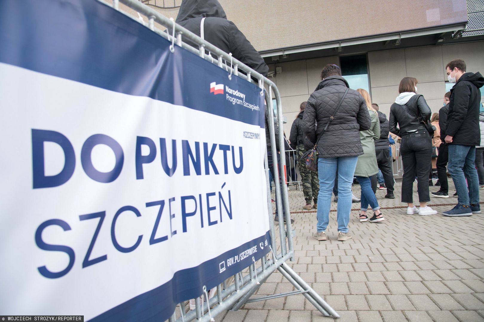 Największy punkt szczepień na Pomorzu zawiesza działalność. Powodem brak szczepionek