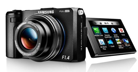 Samsung EX2F - superjasne szkło i łatwe udostępnianie