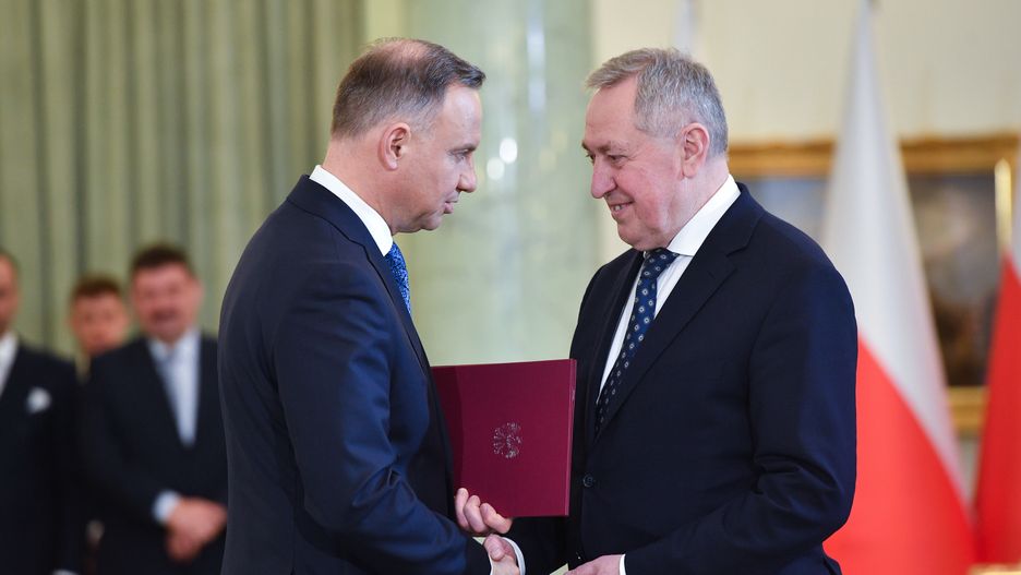 Andrzej Duda, Henryk Kowalczyk
Radek Pietruszka
mianowanie, minister, nominacja, nowo mianowany, przekazanie, Rada Ministr�w, rz�d