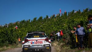 WRC2: Kajetan Kajetanowicz na trzecim miejscu. Sobotnia pętla świetna w wykonaniu Polaka