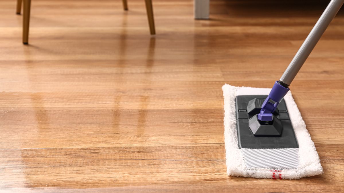 Prosty patent na umycie paneli bez smug