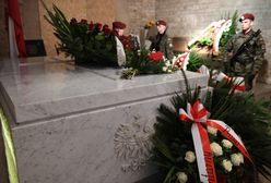 Jarosław Kaczyński odwiedził grób brata na Wawelu