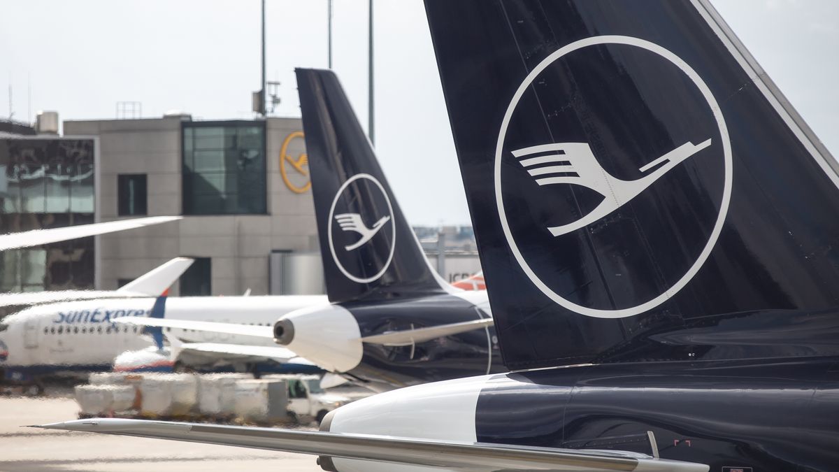 Marcin Kilarski
aeroplane, air, aircraft, airline, airliner, airplane, airport, airport terminal, airways, aviation, bankruptcy, building, business, cargo container, carrier, commercial, cone, coronavirus, crew, debt, engine, flight, frankfurt, german, germany, grounded, industry, international, lufthansa, national, passenger, plane, protest, recession, staff, strike, struggle, suspended, technology, terminal, tourism, transport, transportation, travel, travel destinations, vacations, virus, widebody