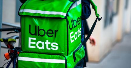 Dostawca Uber Eats zjadł zamówione jedzenie. Zaskakująca reakcja klientki