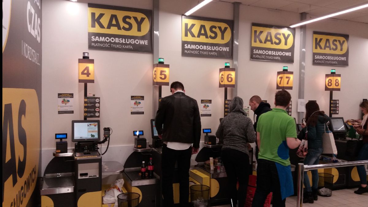 Biedronka sprzedawała pistacje dziesięć razy taniej