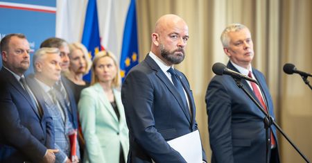 Stołek za stołek. Samorządowcy chcą znów dorabiać w spółkach
