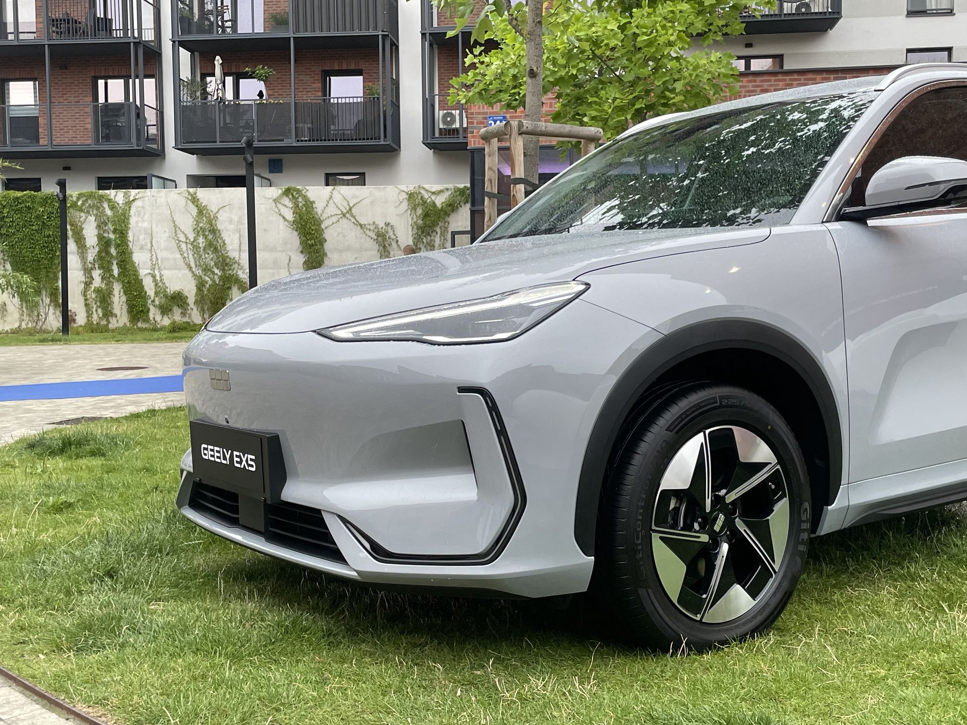 Geely EX5