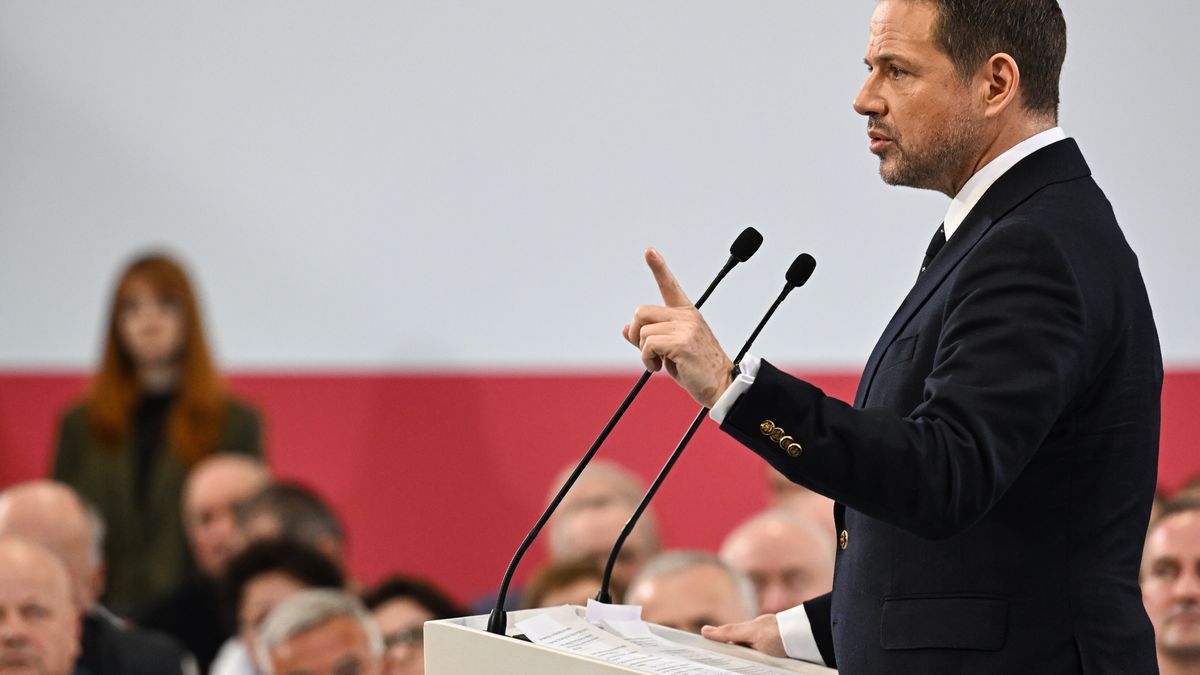 Rafa� Trzaskowski
Mielec, 01.03.2025. Wybory Prezydenta RP 2025 - kampania. Kandydat KO w wyborach prezydenckich, prezydent Warszawy Rafa� Trzaskowski podczas konwencji ph. "Podkarpacie naprz�d!" w hali ARP w Mielcu, 1 bm. (amb) PAP/Darek Delmanowicz
Darek Delmanowicz
kampania, konwencja, Podkarpacie Naprz�d!, polityk polityka, prezydencka, prezydenckie, spotkanie otwarte, wyborcy, wyborcza, wybory