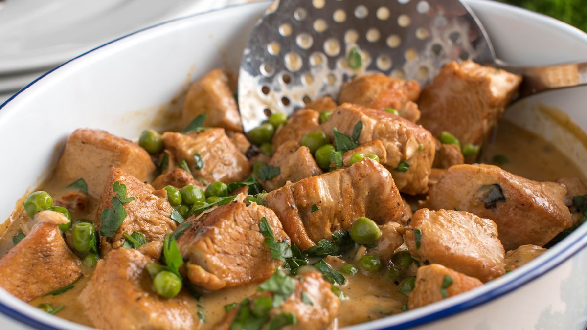 Potrawka z indyka z zielonym groszkiem – lekki obiad bez zbędnej