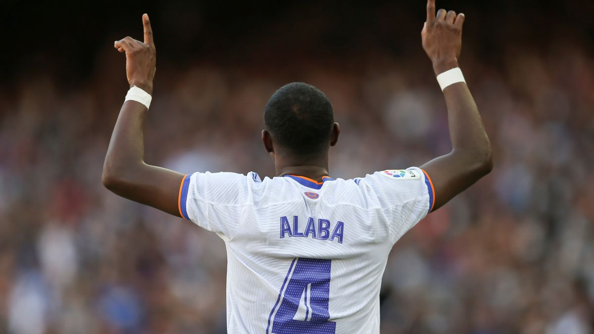 David Alaba cieszy się z gola