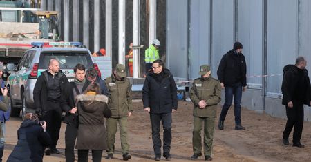 Tak wygląda zapora na granicy z Białorusią. Premier: chronimy wschodnią flankę NATO