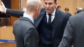 Nagranie w sieci. Ochroniarz nie rozpoznał, z kim ma do czynienia