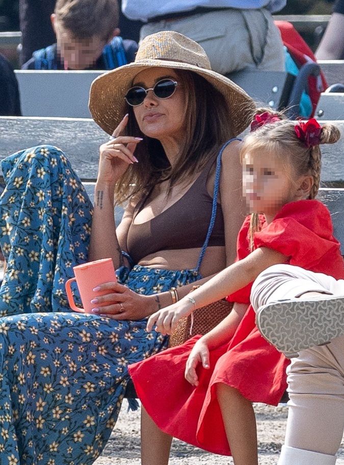 Natalia Siwiec wybrała się z mężem i córką na spacer do parku 