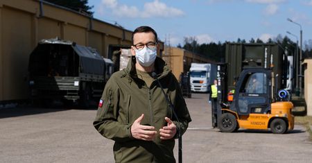 Koronawirus. Polska. Mateusz Morawiecki: "wpłynęło 1,5 miliona wniosków". Tarcza antykryzysowa zostanie rozszerzona