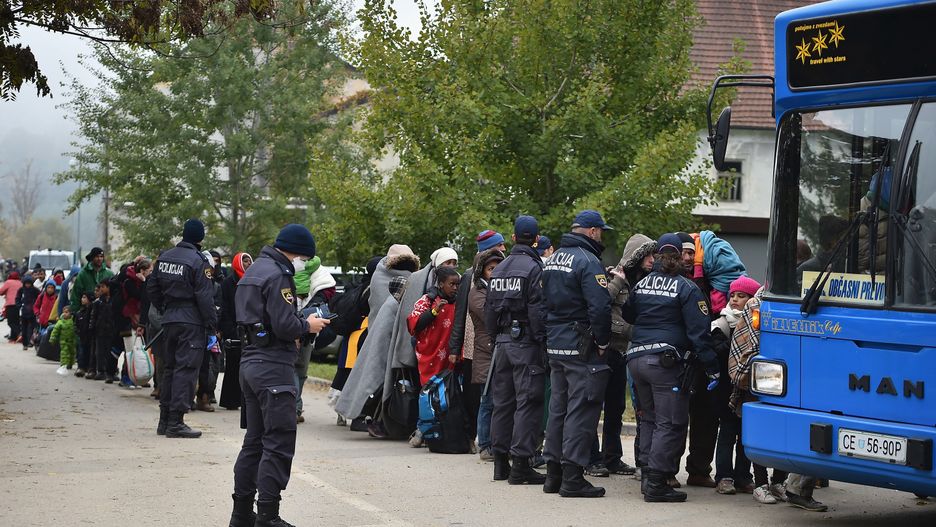 Migranci na granicy chorwacko-słoweńskiej. Zdjęcie archiwalne