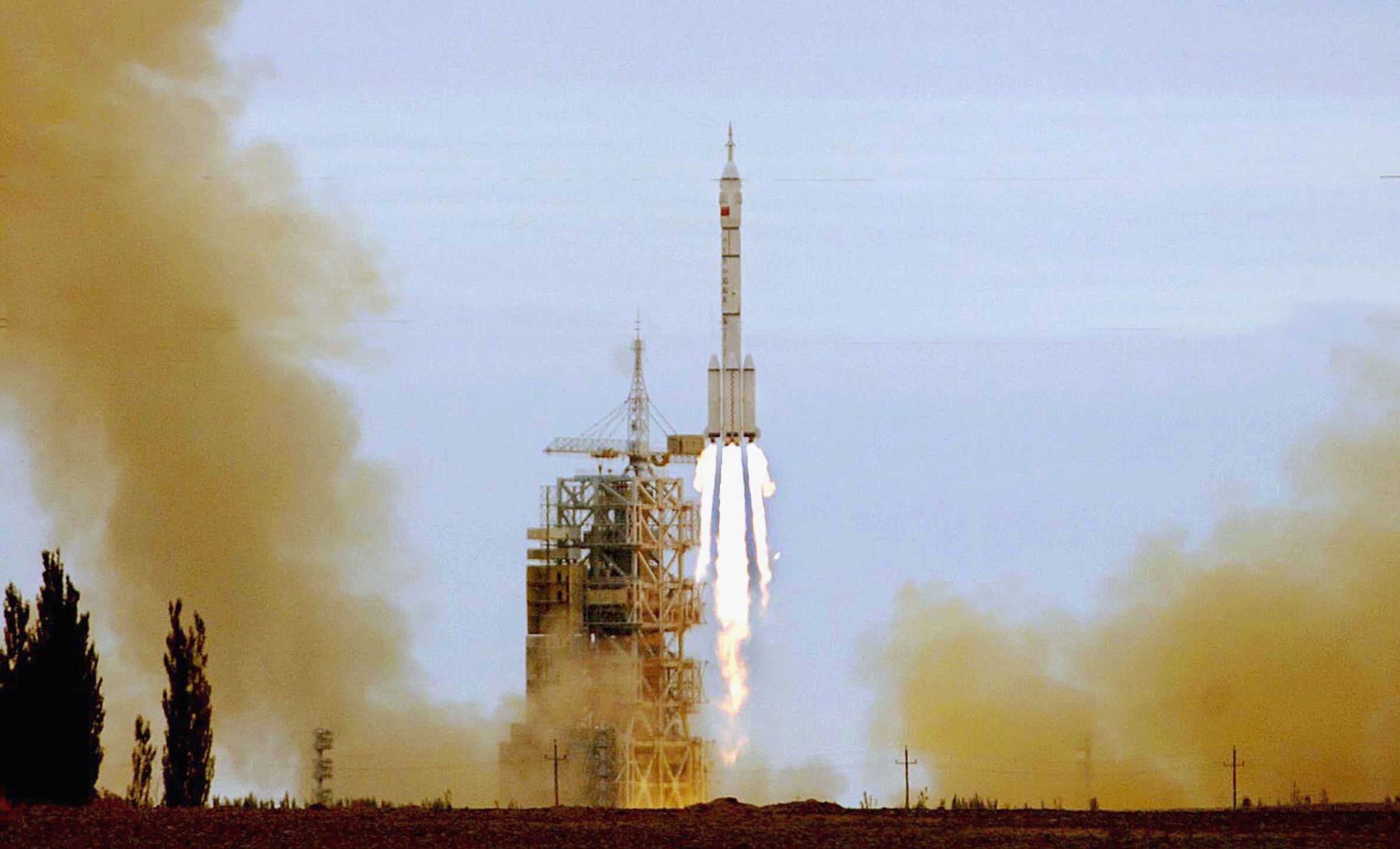 Statek kosmiczny The Shenzhou VI wystrzelony z Jiuquan Satellite Launch Centre w 2005 r. (zdjęcie ilustracyjne)