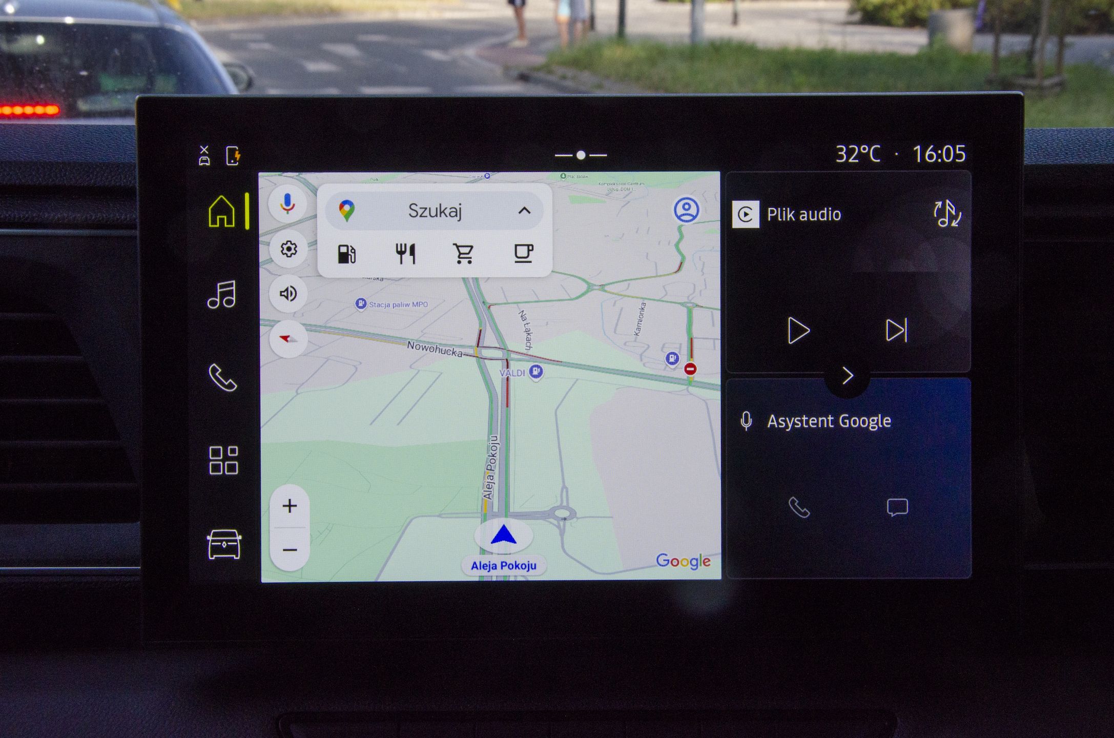 Multimedia z mapami Google