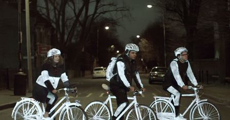 Film dnia. Spray dla rowerzystów. Będą doskonale widoczni w nocy!