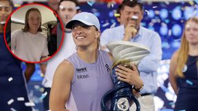 Zdjęcie obiegło sieć. Oto z kim Iga poleciała do Nowego Jorku