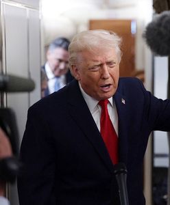 Incydent w samolocie. Rozmowa Trumpa przerwana przez drzwi do łazienki