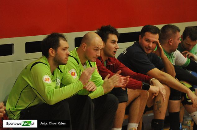 Damian Chmurski (drugi od lewej) wykazał się wielką wolą walki w meczu z KSSPR Końskie