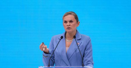 Nowacka o pensjach nauczycieli. Chce waloryzacji o "jakiś" wskaźnik