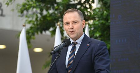 "Potrzebna inicjatywa". Szef PAN chwali projekt Karola Nawrockiego