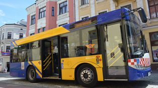 Autobusem MPK po ulicy Wałowej w Tarnowie. Będą nowe przystanki na trasie i bezpłatne przejazdy dla turystów odwiedzających Tarnów?