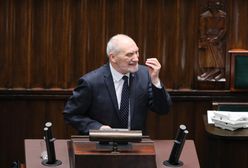 "Jakbym chciał, bym udusił". Macierewicz o "szturmie" na Sejm